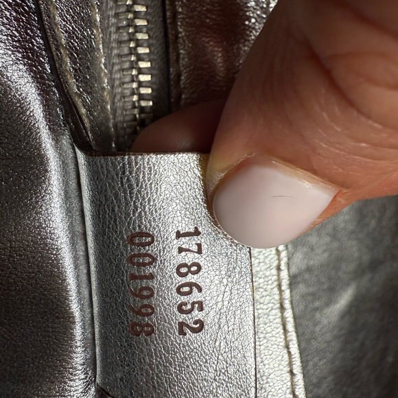 Authentic and Stunning Gucci Snakeskin Shoulder Bag - Picture 9 of 9